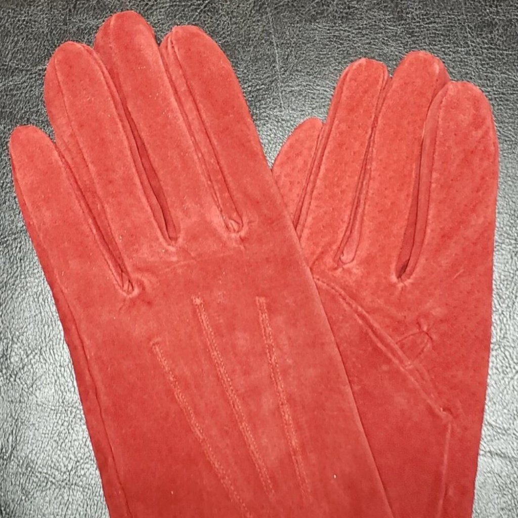 Newport News Women's Red Suede Gloves Size-S/M -7